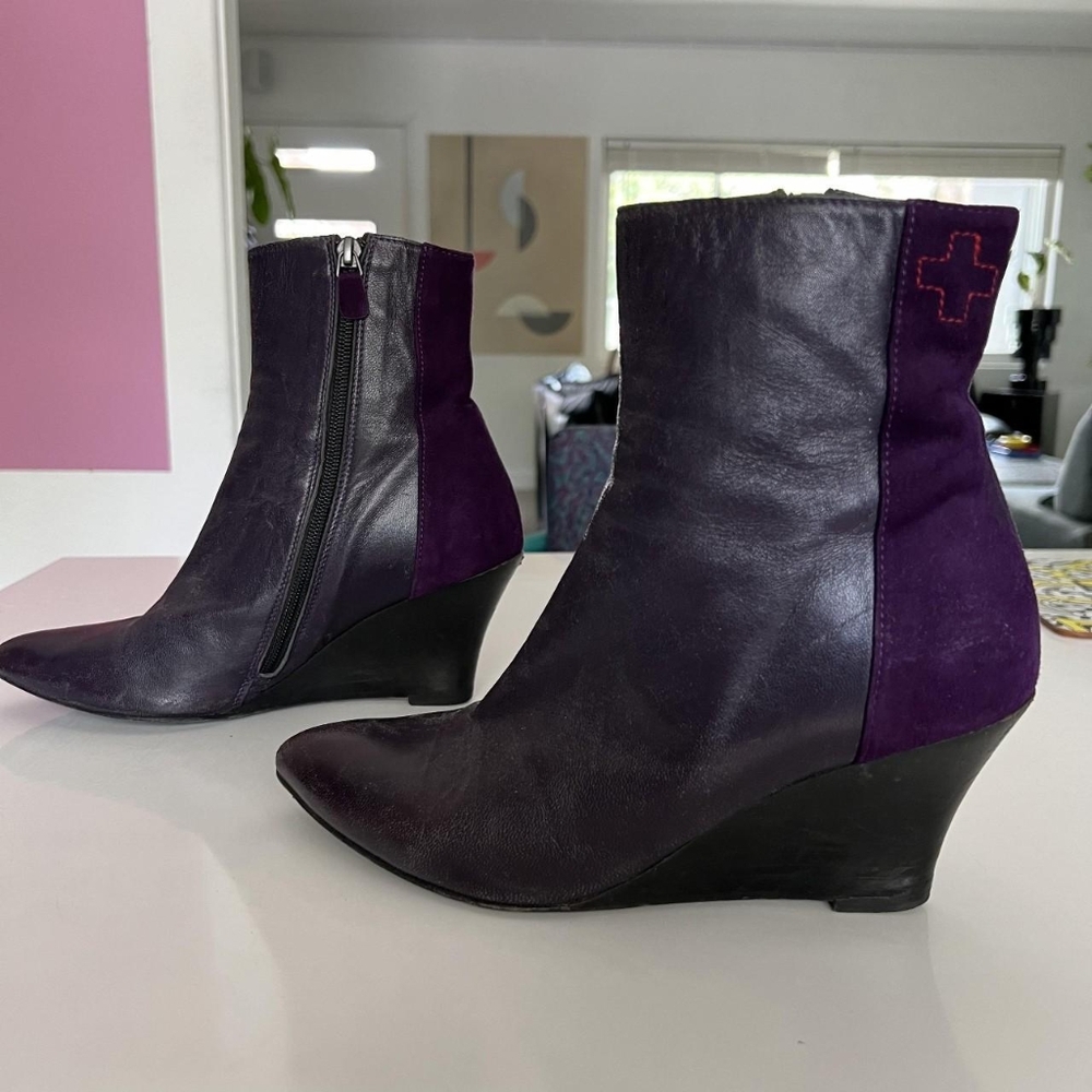 Vintage A.F. Vandevorst purple leather ankle boots
